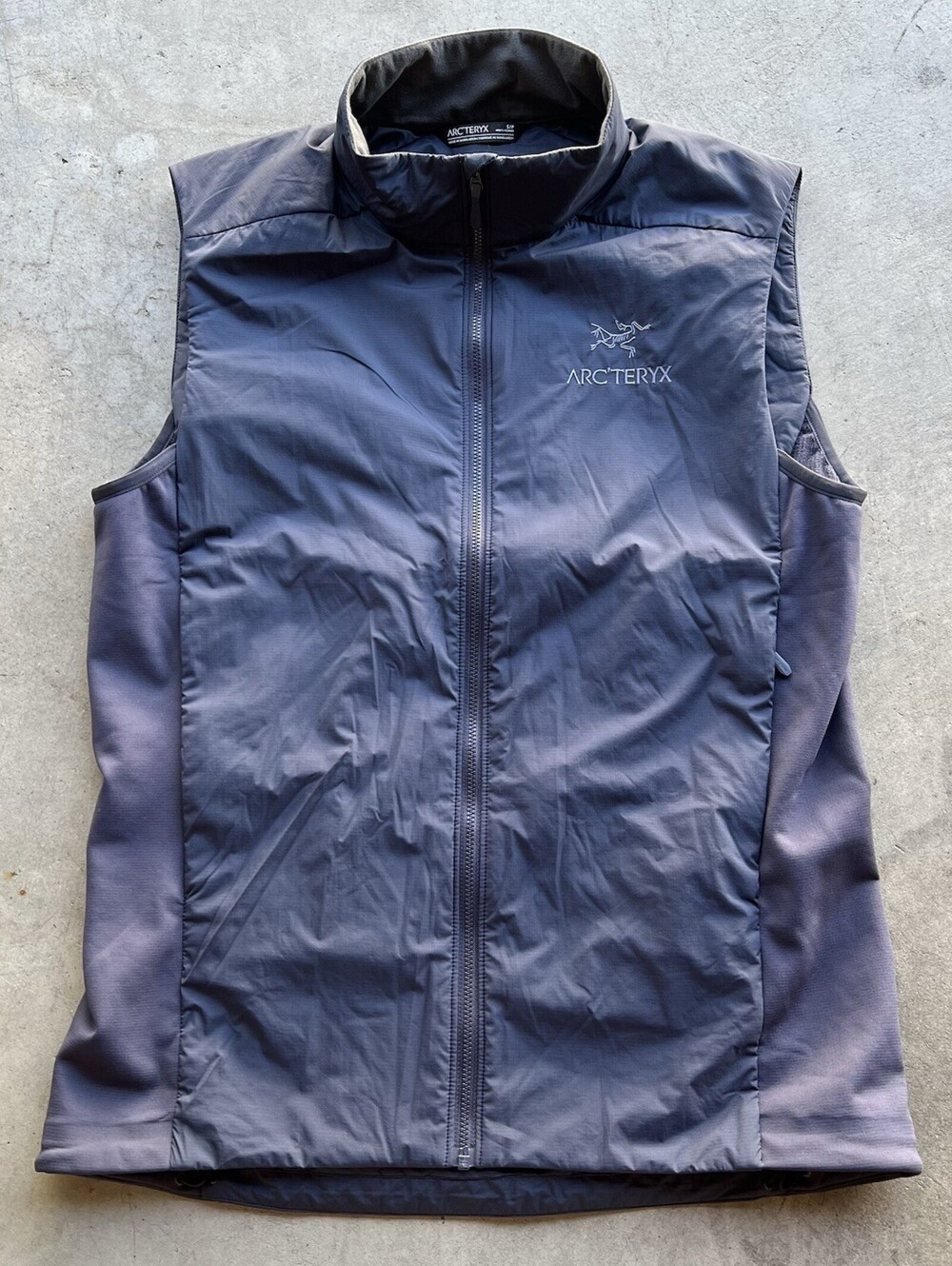 Arc'teryx ATOM LT Vest Size Mens Small S Blue Black Sapphire Insulated Zip